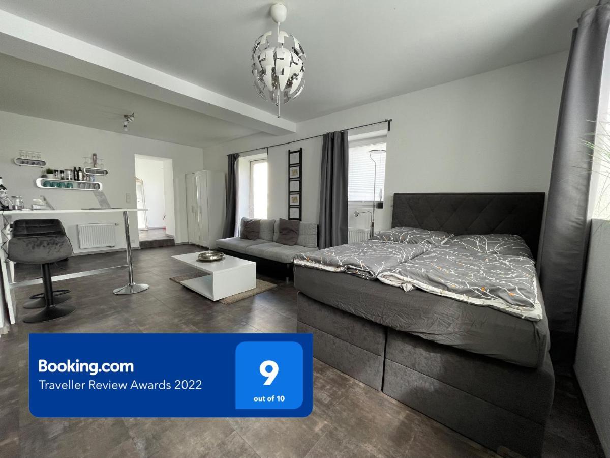 W1 - Kontaktloser 24H Check In, W-Lan, Netflix, Parkplatz, Kueche, Boxspring-Bett Bückeburg エクステリア 写真